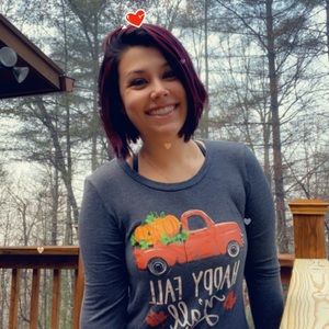 Meet your Posher, Courtney